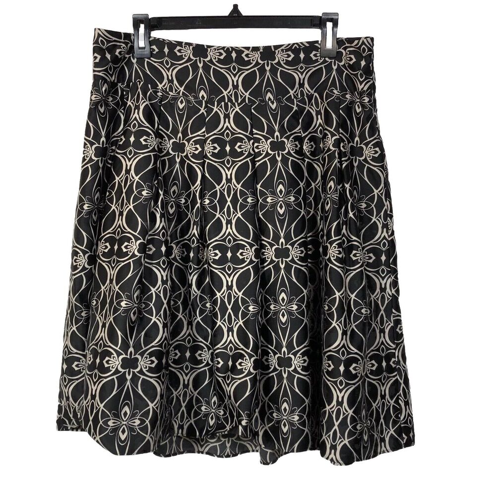Mossimo Black & White Floral Fully Lined Super Soft Satin Skirt Size 10 Women